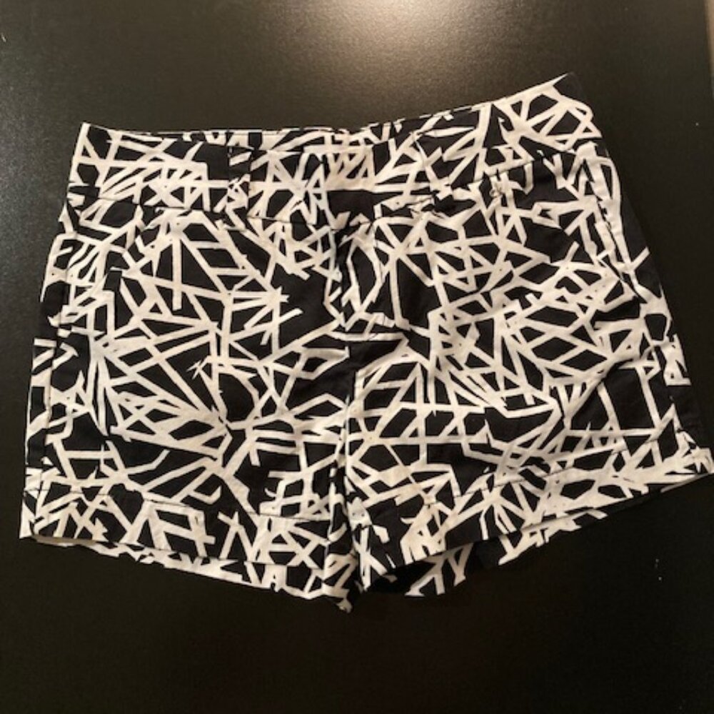 CALVIN KLEIN Women's Shorts Navy Blue and White Print SIZE 2